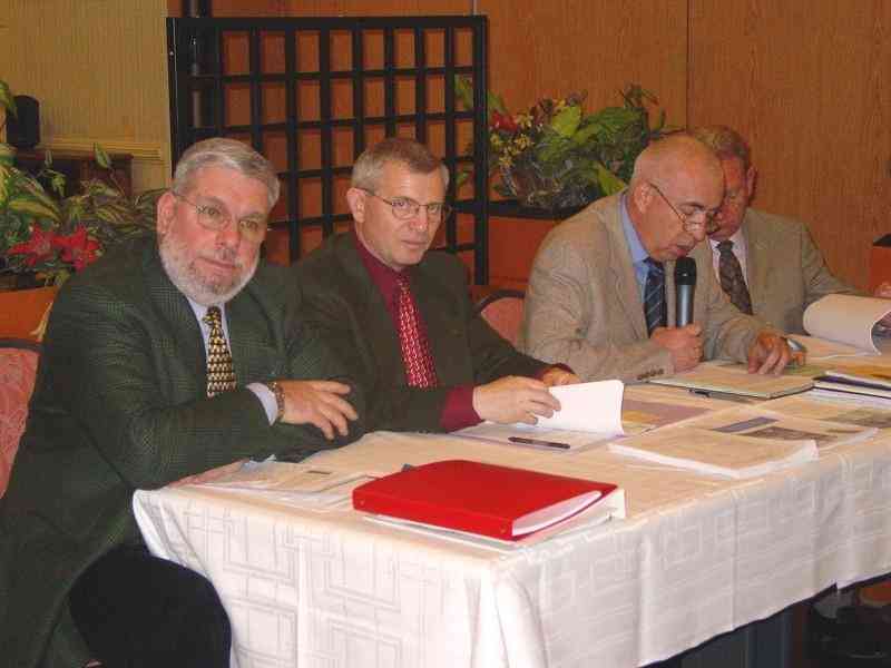 06_2_Bureau_2 (Sommier).jpg - Le bureau : quel sérieux !
